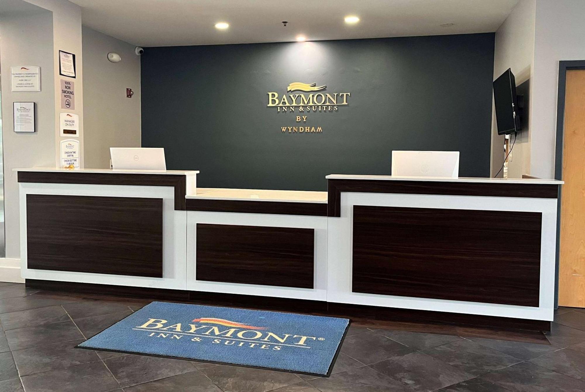 Baymont By Wyndham Indianapolis Northeast Hotel Exterior foto